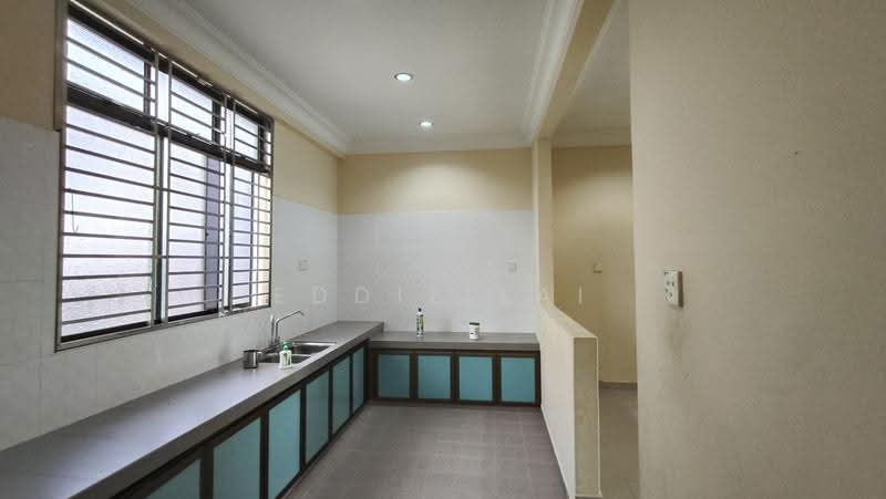 2-storey Terraced House for Rent in Taman Skudai Ria (Skudai) - Eddie Lai - Kitchen - PropertyGuru.com.my