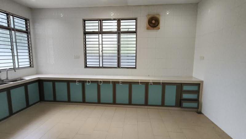 2-storey Terraced House for Rent in Taman Skudai Ria (Skudai) - Eddie Lai - Kitchen - PropertyGuru.com.my