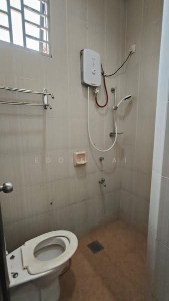 2-storey Terraced House for Rent in Taman Skudai Ria (Skudai) - Eddie Lai - Bathroom - PropertyGuru.com.my