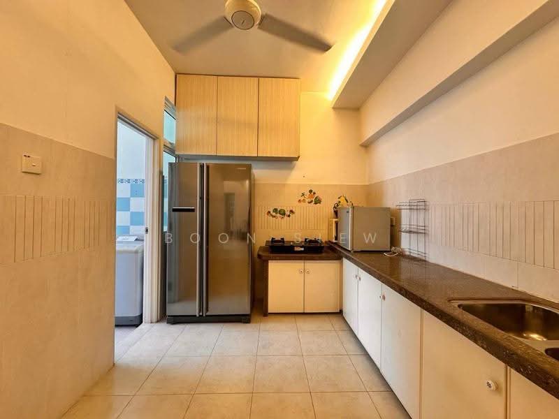 Condominium for Sale at Bayswater Resort Condominium - Boon Siew - Kitchen - PropertyGuru.com.my