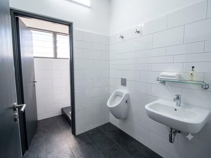 Shop / Office for Sale in Kampung Bercham (Ipoh) - Vincent Thoo - Bathroom - PropertyGuru.com.my