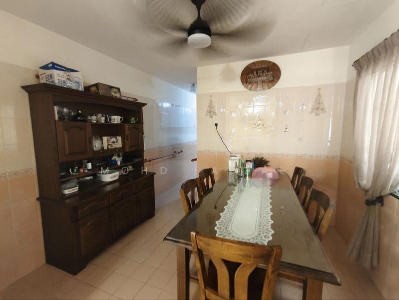 Semi-Detached House for Sale in Balakong (Selangor) - Mohd Faizal - Dining Room - PropertyGuru.com.my