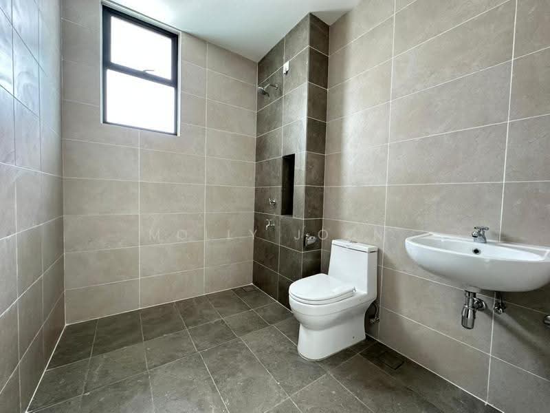 Rumah Teres untuk Dijual di Bandar Putra Kulai (Kulai) - Molly Joon - Bathroom - PropertyGuru.com.my