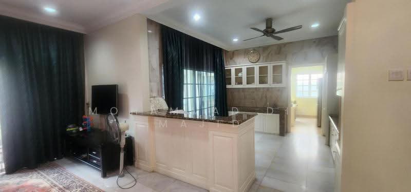 Bungalow House untuk Dijual di Seksyen 8 (Shah Alam) - Mohammad Din Majid - Living Room - PropertyGuru.com.my