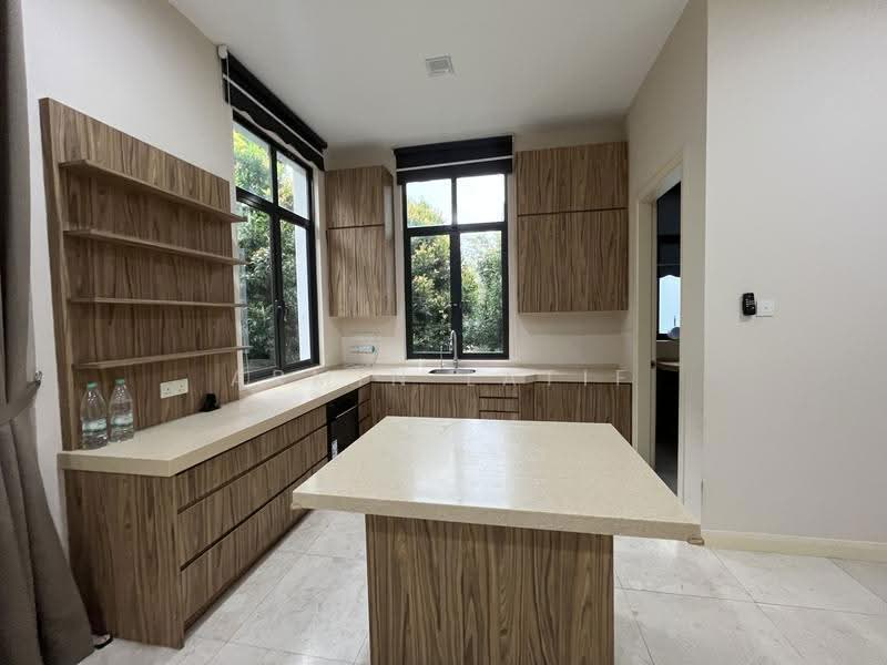 Semi-Detached House for Rent in Sungai Besi (Kuala Lumpur) - Armin Latif - Kitchen - PropertyGuru.com.my