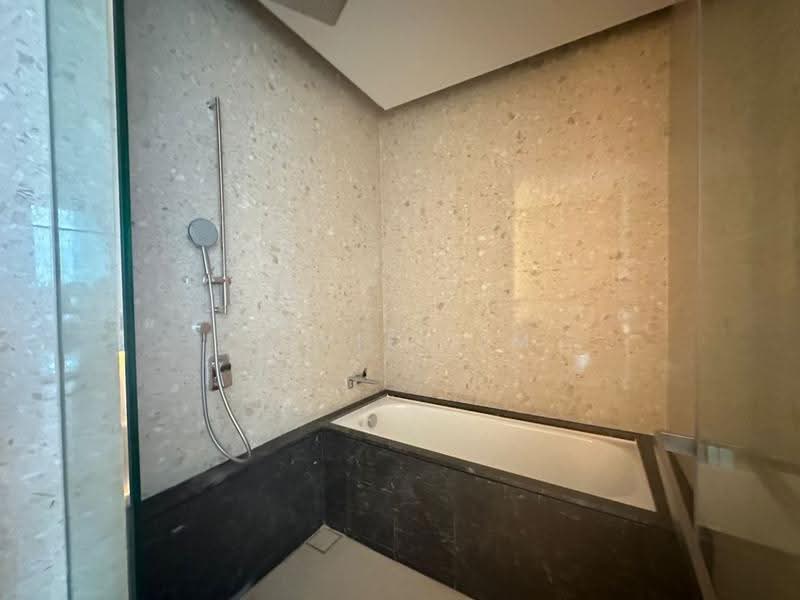Kediaman Servis untuk Dijual di Regent Suites @ Pavilion Damansara Heights - Jovie Lim - Bathroom - PropertyGuru.com.my