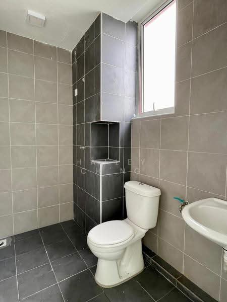 Kondominium untuk Disewa di Spectrum Residence (Alam Permai) - Hailey Ch'ng - Bathroom - PropertyGuru.com.my
