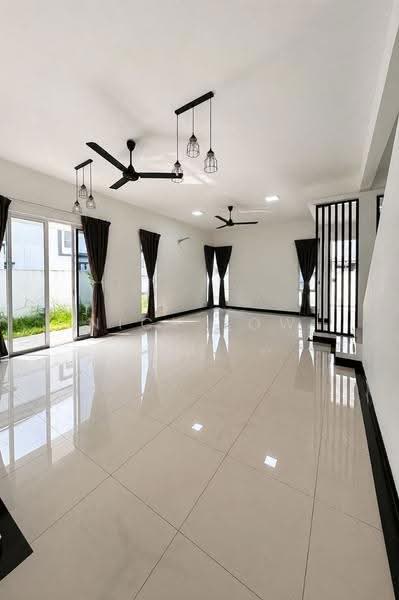Cluster House for Rent in Setia Tropika (Johor Bahru) - Nick Low - Living Room - PropertyGuru.com.my