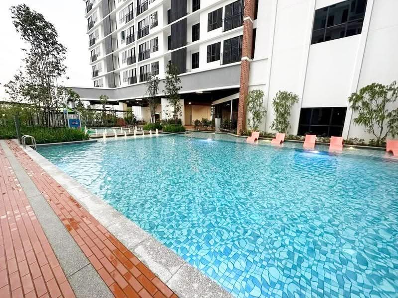 Kediaman Servis untuk Disewa di The Birch - Bryan . - Pool - PropertyGuru.com.my