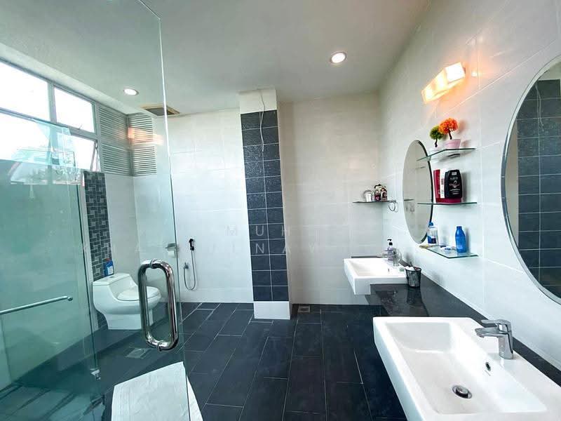 Bungalow House untuk Dijual di Kota Emerald (Rawang) - Muhd Khairulnawawi Kamaruddin - Bathroom - PropertyGuru.com.my