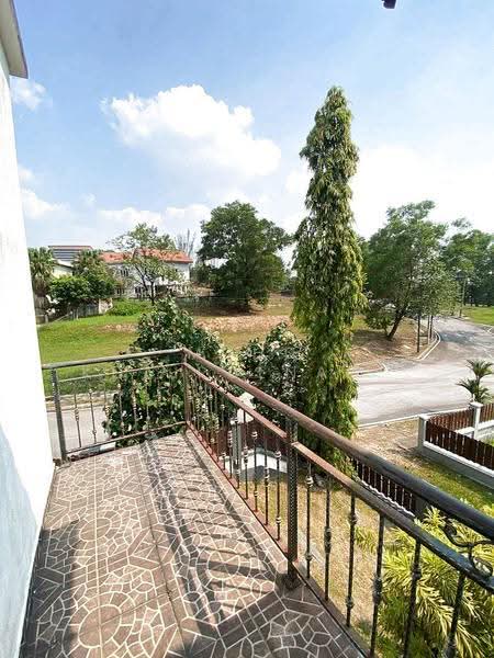 Bungalow House untuk Dijual di Kota Emerald (Rawang) - Muhd Khairulnawawi Kamaruddin - Balcony - PropertyGuru.com.my