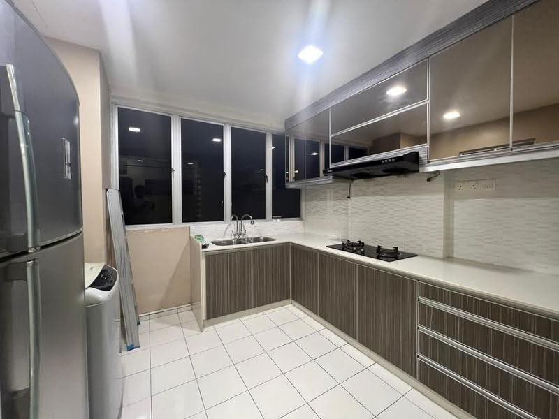Kondominium untuk Disewa di Putra Place Condominium - Ben Lee - Kitchen - PropertyGuru.com.my