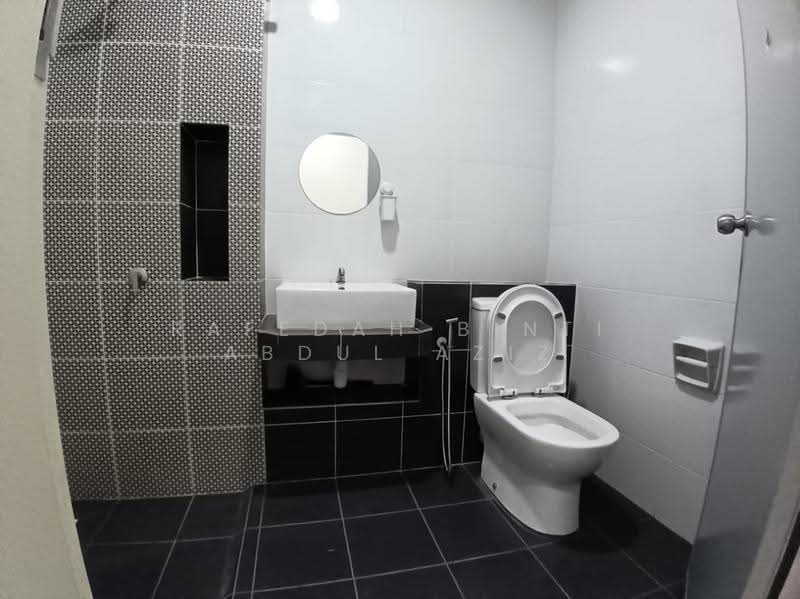 Terraced House for Sale in Eco Grandeur (Puncak Alam) - Rafedah Binti Abdul Aziz - Bathroom - PropertyGuru.com.my
