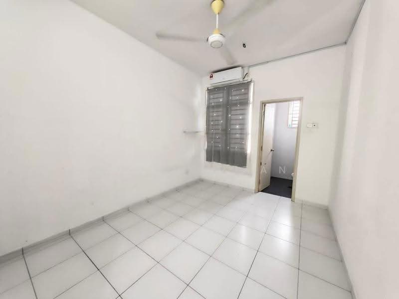 Rumah Teres 2-Tingkat untuk Dijual di Taman Desa Tebrau (Tebrau) - Kenneth Tan - Interior - PropertyGuru.com.my