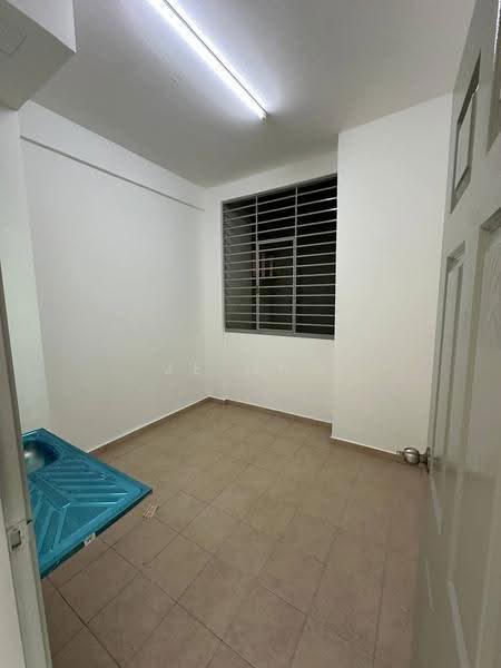 Kediaman Servis untuk Disewa di D'Secret Garden 2 (Pangsapuri Kempas Indah 2) - JE ONG - Interior - PropertyGuru.com.my