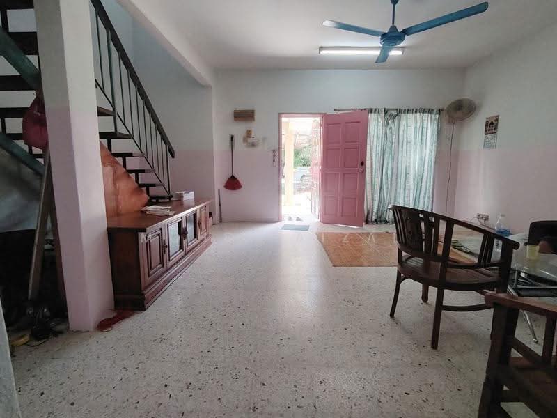2-storey Terraced House for Sale in Rawang (Selangor) - Mohd Faizal - Living Room - PropertyGuru.com.my