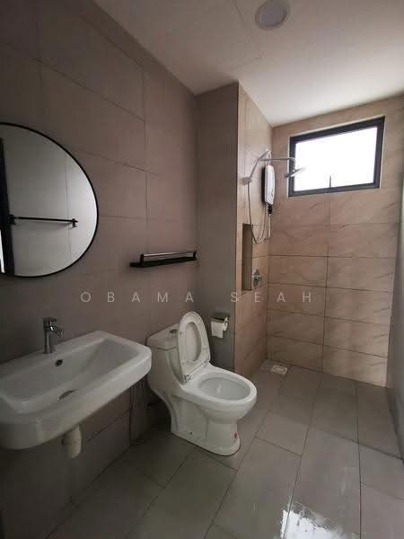 Condominium for Rent at The Holmes 2 - Obama Seah - Bathroom - PropertyGuru.com.my