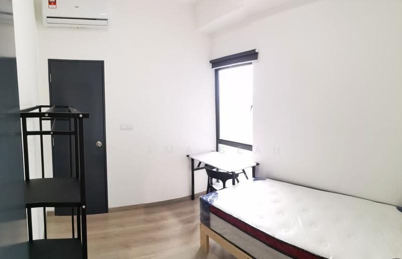 Condominium for Rent at The Holmes 2 - Obama Seah - Bedroom - PropertyGuru.com.my