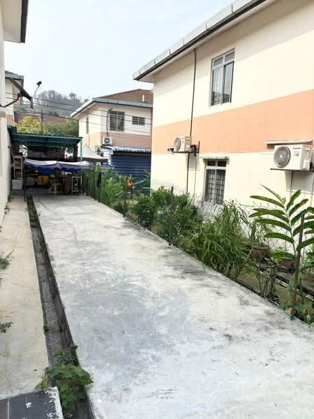 2-storey Terraced House for Sale in Taman Puncak Jalil (Seri Kembangan) - Aaron Yong - Exterior - PropertyGuru.com.my