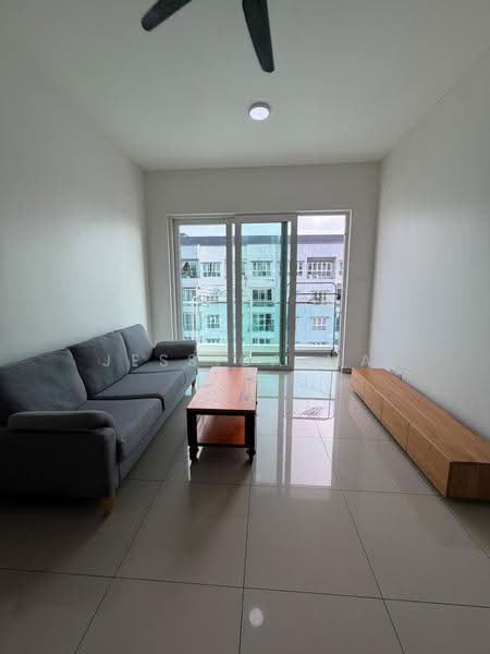 Kediaman Servis untuk Disewa di Seasons Amara Larkin - Jessica Ma - Living Room - PropertyGuru.com.my