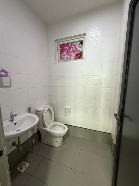 Kediaman Servis untuk Disewa di Seasons Amara Larkin - Jessica Ma - Bathroom - PropertyGuru.com.my