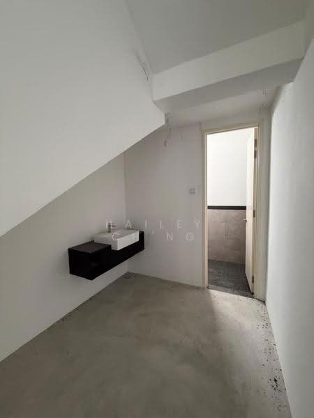 Shop / Office untuk Disewa di Aspen Vision City (Batu Kawan) - Hailey Ch'ng - Bathroom - PropertyGuru.com.my