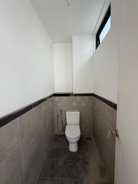 Shop / Office untuk Disewa di Aspen Vision City (Batu Kawan) - Hailey Ch'ng - Bathroom - PropertyGuru.com.my