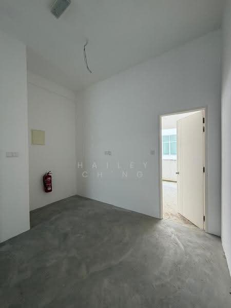 Shop / Office untuk Disewa di Aspen Vision City (Batu Kawan) - Hailey Ch'ng - Interior - PropertyGuru.com.my