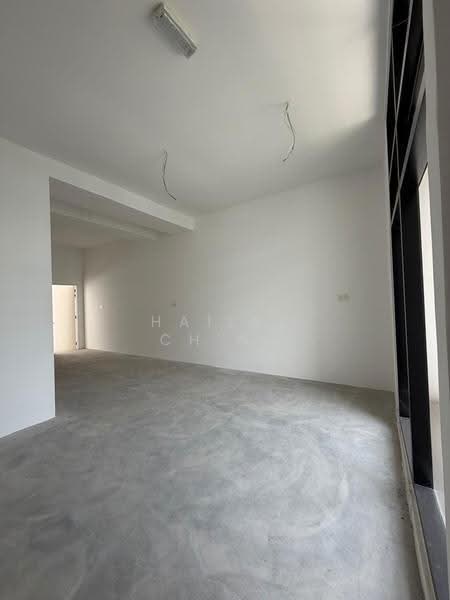 Shop / Office untuk Disewa di Aspen Vision City (Batu Kawan) - Hailey Ch'ng - Interior - PropertyGuru.com.my