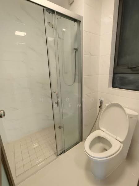 Apartment for Rent at Starview Bay @ Forest City - Chung How Siew - Bathroom - PropertyGuru.com.my
