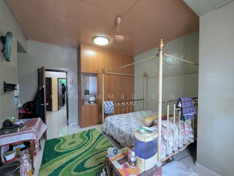 3-storey Terraced House for Sale in Desa Latania (Shah Alam) - Mohammad Din Majid - Bedroom - PropertyGuru.com.my