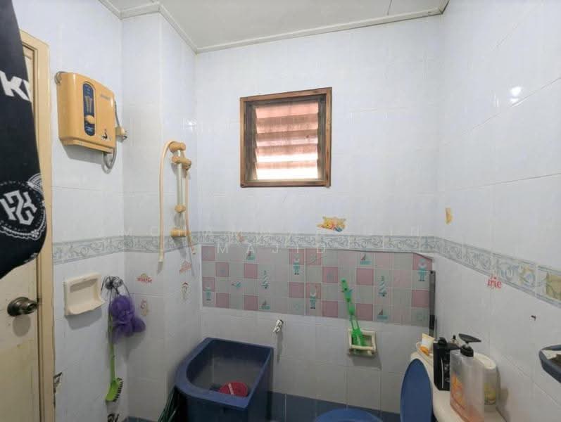 3-storey Terraced House for Sale in Desa Latania (Shah Alam) - Mohammad Din Majid - PropertyGuru.com.my