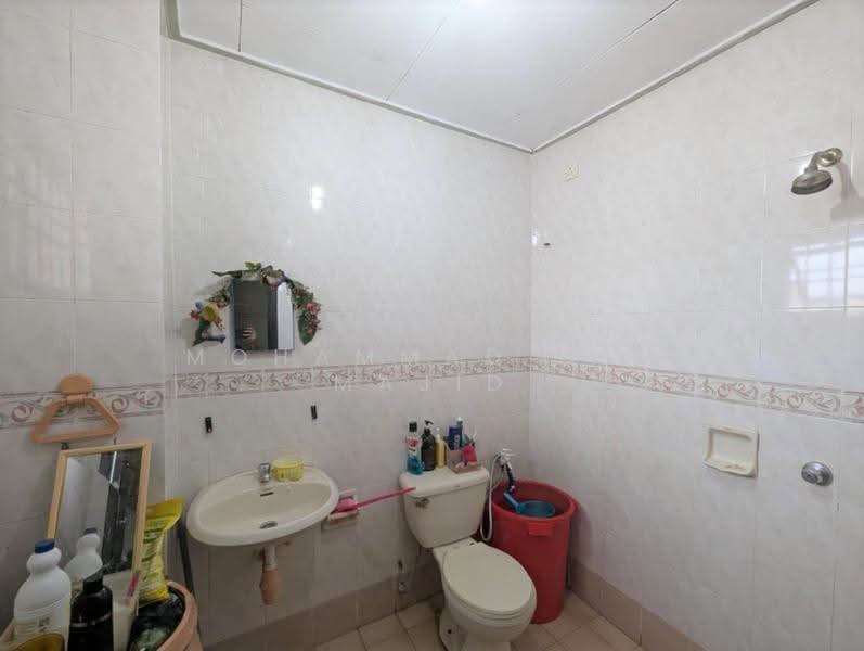 3-storey Terraced House for Sale in Desa Latania (Shah Alam) - Mohammad Din Majid - PropertyGuru.com.my