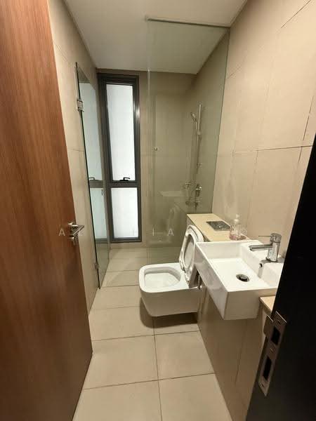Kondominium untuk Disewa di The Fennel - Alyshia Teo - Bathroom - PropertyGuru.com.my