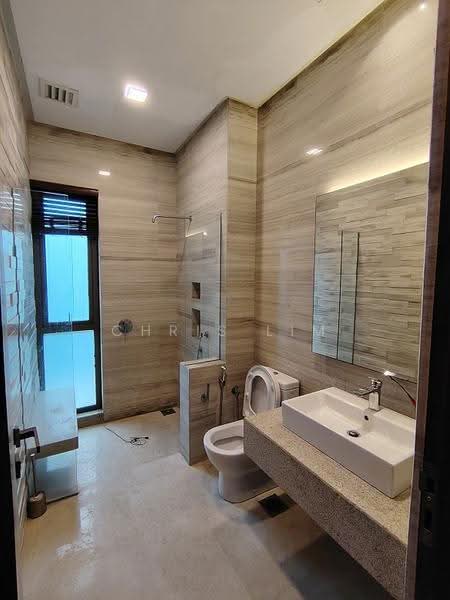 Bungalow House untuk Dijual di Taman Tunku (Bukit Tunku (Kenny Hills)) - Chris Lim - Bathroom - PropertyGuru.com.my
