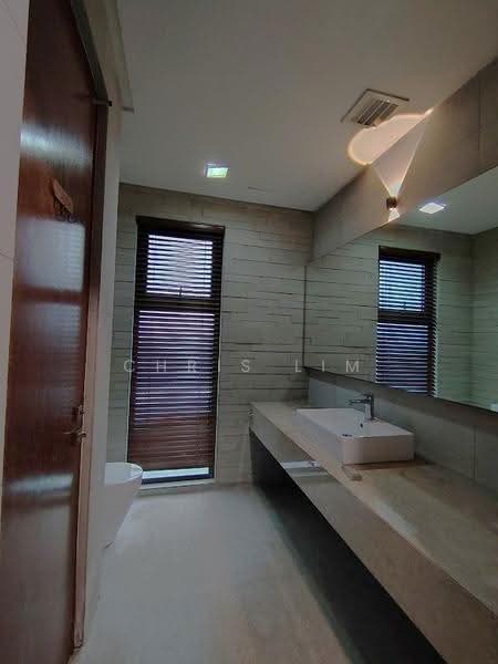 Bungalow House untuk Dijual di Taman Tunku (Bukit Tunku (Kenny Hills)) - Chris Lim - Bathroom - PropertyGuru.com.my