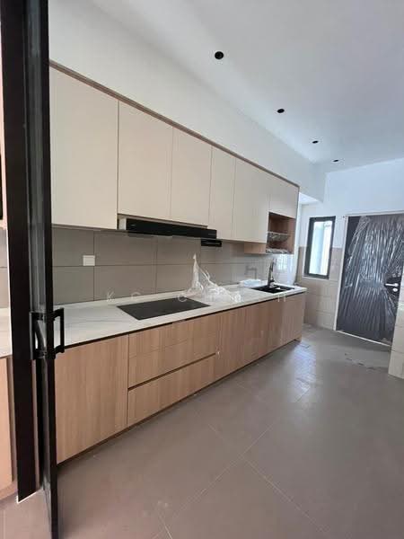 Rumah Teres 2-Tingkat untuk Disewa di Elmina (Shah Alam) - KC Cheah - Kitchen - PropertyGuru.com.my