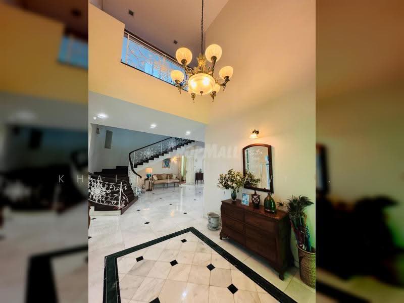 Bungalow House untuk Dijual di SS19 (Subang Jaya) - Muhd Khairulnawawi Kamaruddin - Entrance - PropertyGuru.com.my