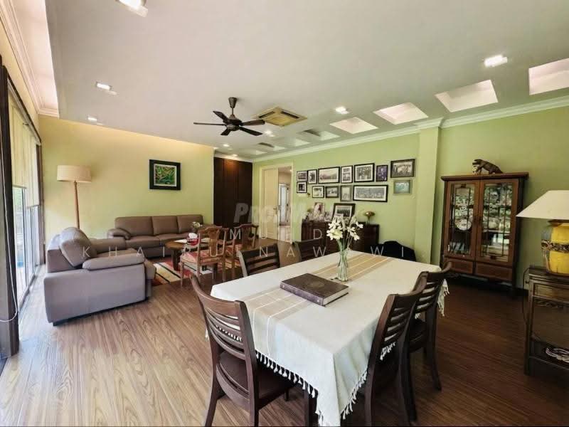 Bungalow House untuk Dijual di SS19 (Subang Jaya) - Muhd Khairulnawawi Kamaruddin - Living Room - PropertyGuru.com.my