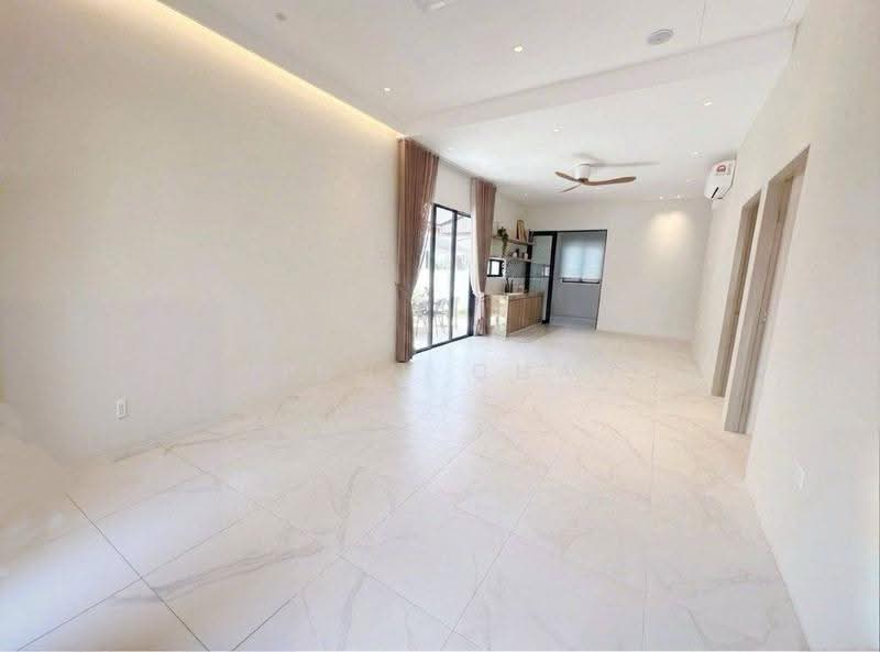 Rumah Berkembar untuk Dijual di Simpang Pulai (Perak) - Winny Chan - Living Room - PropertyGuru.com.my