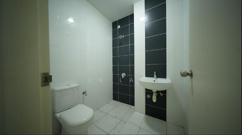 2-storey Terraced House for Rent in Semenyih (Selangor) - CK Law - Bathroom - PropertyGuru.com.my