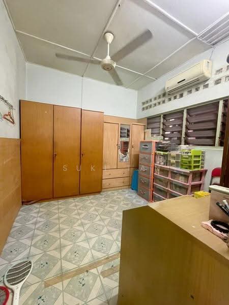 Rumah Teres 1-Tingkat untuk Dijual di Kepong Baru (Kepong) - Suki Tan - Bedroom - PropertyGuru.com.my