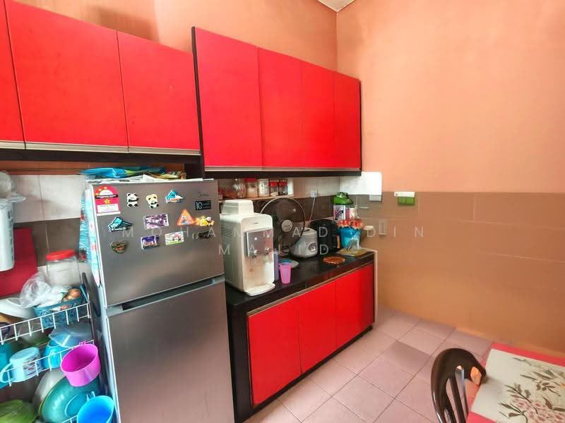 Rumah Teres 1-Tingkat untuk Dijual di Kampung Bukit Naga (Shah Alam) - Mohammad Din Majid - Kitchen - PropertyGuru.com.my
