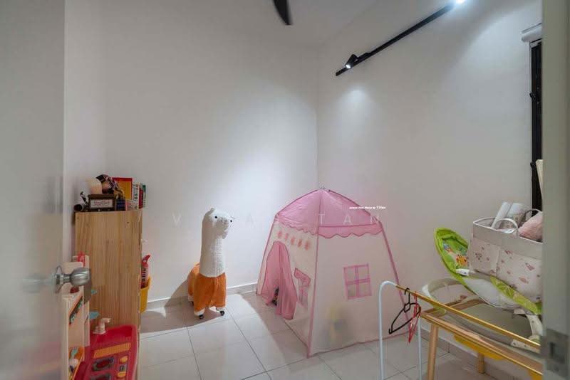 2-storey Terraced House for Sale in Seksyen U13 (Setia Alam) - Vitas Tan - Interior - PropertyGuru.com.my