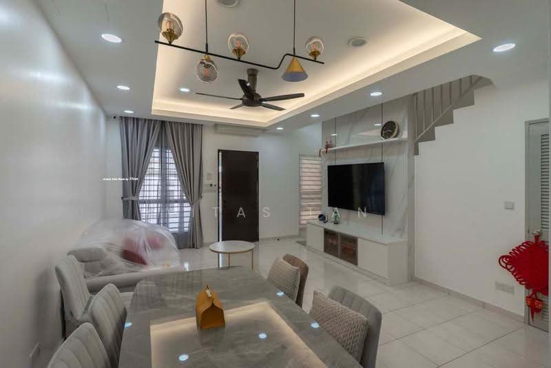 2-storey Terraced House for Sale in Seksyen U13 (Setia Alam) - Vitas Tan - Living Room - PropertyGuru.com.my