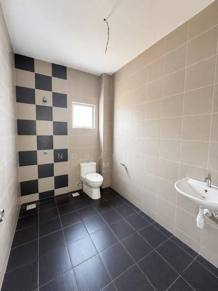 Rumah Teres 2-Tingkat untuk Dijual di Taman Warisan Villa (Nilai) - Norafian SMH - Bathroom - PropertyGuru.com.my