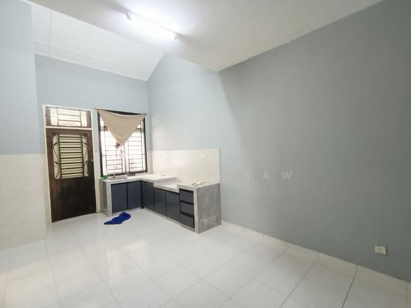 1-storey Terraced House for Rent in Bukit Indah (Iskandar Puteri (Nusajaya)) - Valerie Saw - Kitchen - PropertyGuru.com.my