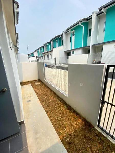 Rumah Teres untuk Dijual di Bandar Serenia (Dengkil) - Pit Zahid - Exterior - PropertyGuru.com.my