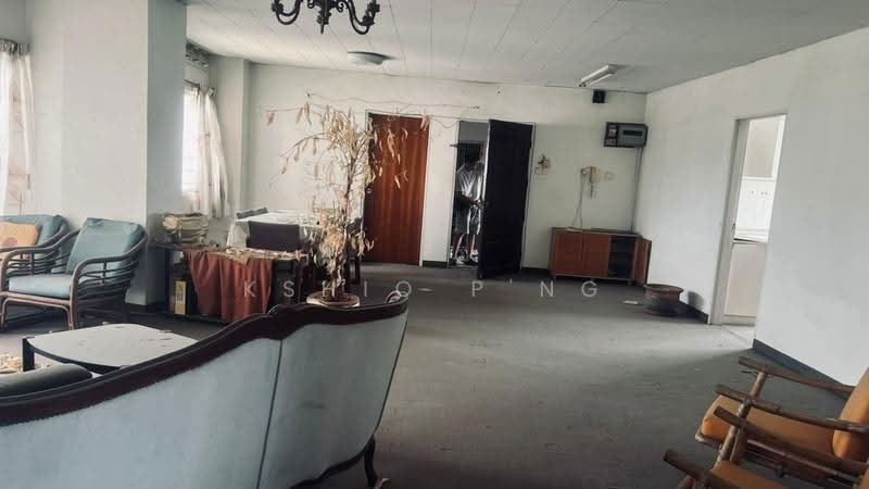 Pangsapuri untuk Dijual di Sunrise Tower - Kshio P'ng - Living Room - PropertyGuru.com.my