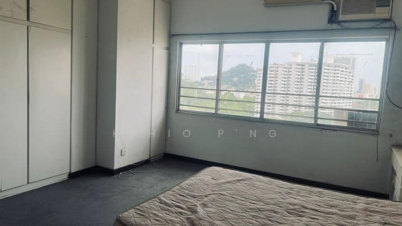 Pangsapuri untuk Dijual di Sunrise Tower - Kshio P'ng - Bedroom - PropertyGuru.com.my